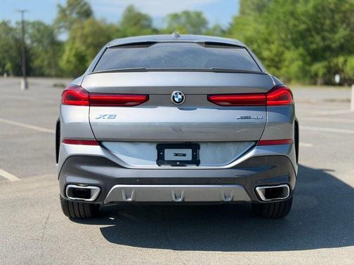 Skyscraper Gray Metallic 2024 BMW X6 xDrive40i