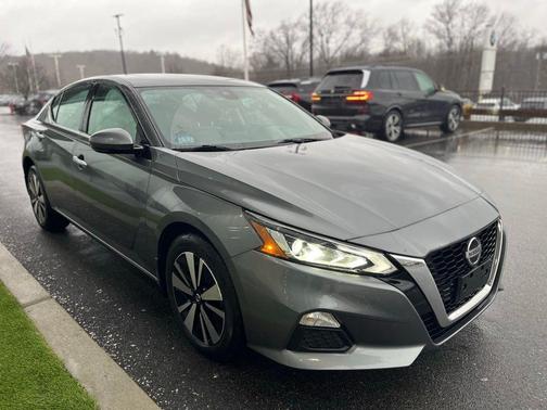 2022 Nissan Altima 2.5 SV