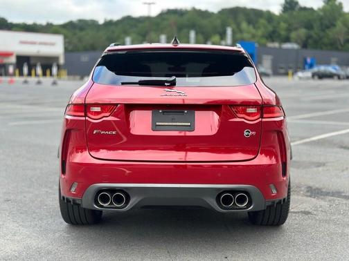2020 Jaguar F-PACE SVR