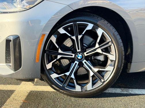 2025 BMW 230 i xDrive