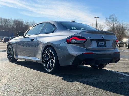 2025 BMW 230 i xDrive