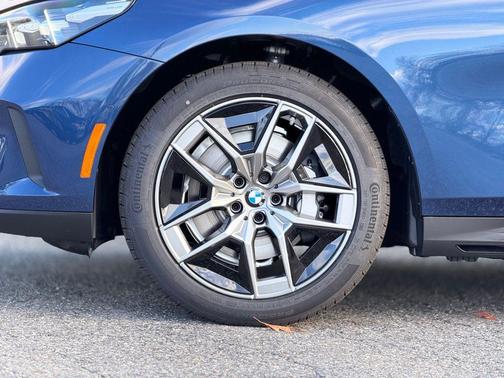 2026 BMW 530 i xDrive