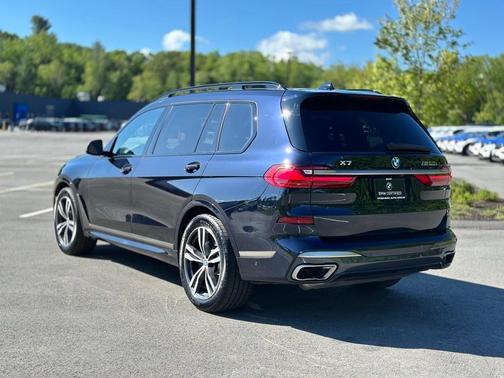 2022 BMW X7 M50i