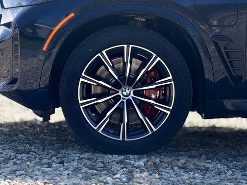 Tanzanite Blue II Metallic 2026 BMW X5 PHEV xDrive50e