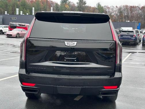 2022 Cadillac Escalade Sport