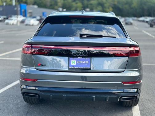 2025 Audi Q8 55 Premium