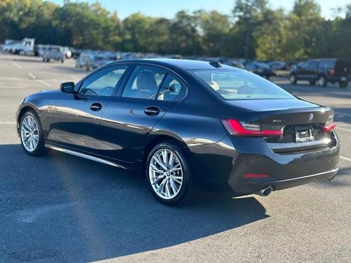 2023 BMW 330 i xDrive
