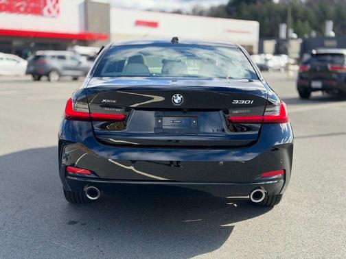 2025 BMW 330 i xDrive