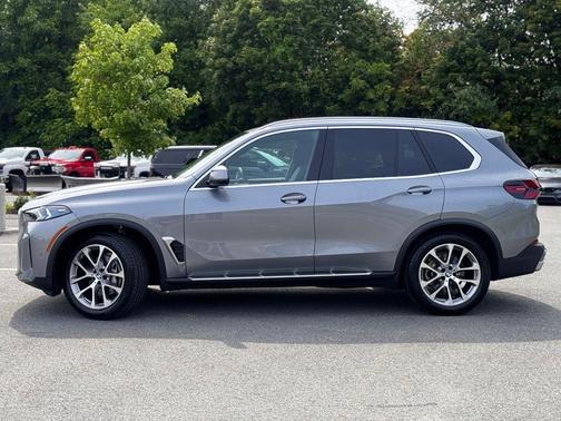Gray Metallic 2026 BMW X5 xDrive40i