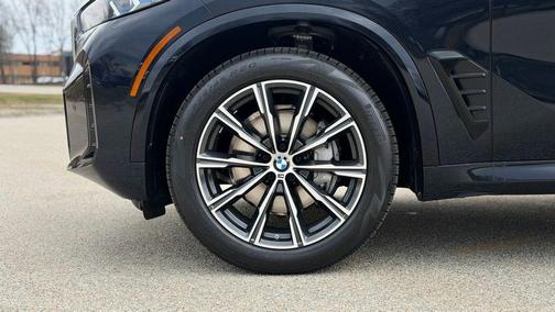 Carbon Black 2026 BMW X5 xDrive40i