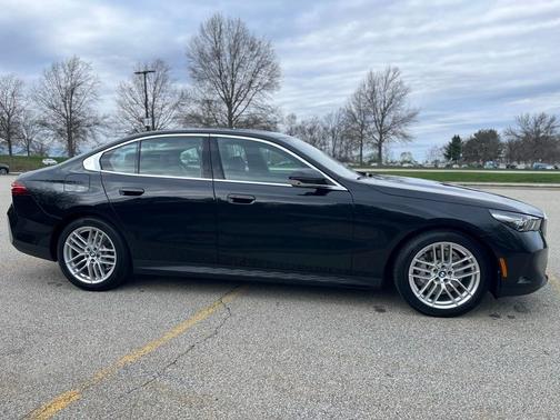 2024 BMW 530 i xDrive