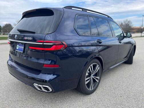 2025 BMW X7 M60i
