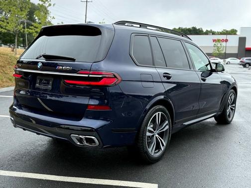 2025 BMW X7 M60i