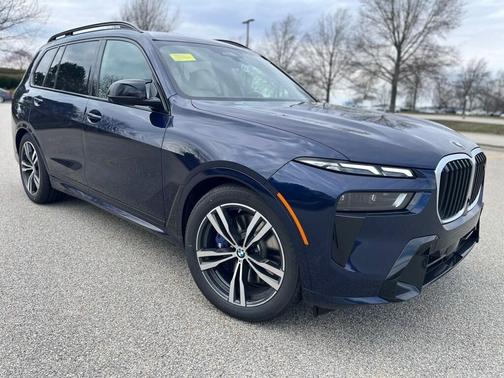 2025 BMW X7 M60i