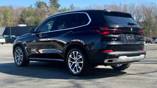 Black Sapphire Metallic 2024 BMW X5 xDrive40i