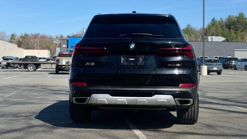 Black Sapphire Metallic 2024 BMW X5 xDrive40i