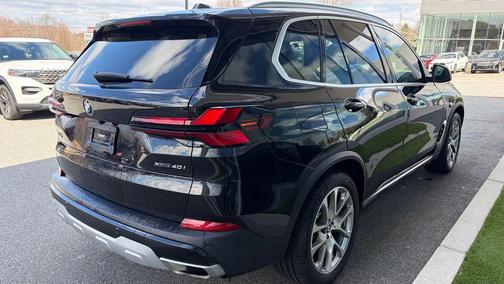 Black Sapphire Metallic 2024 BMW X5 xDrive40i