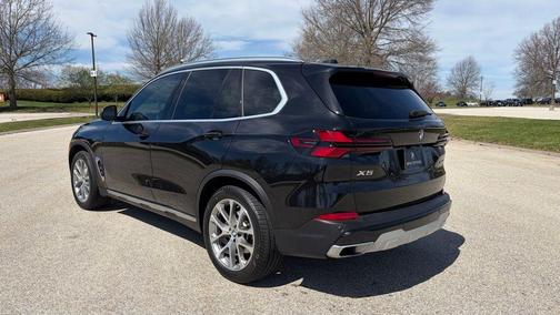 Black Sapphire Metallic 2024 BMW X5 xDrive40i