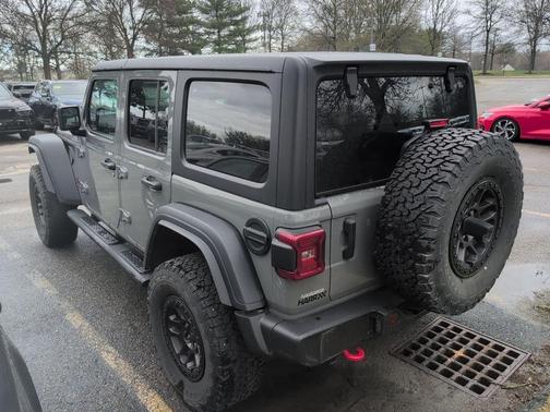Sting Gray Clearcoat 2023 Jeep Wrangler Rubicon
