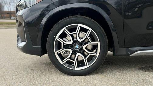 Black Sapphire Metallic 2026 BMW X1 xDrive28i