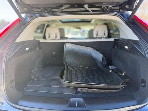 2022 Cadillac XT4 Luxury