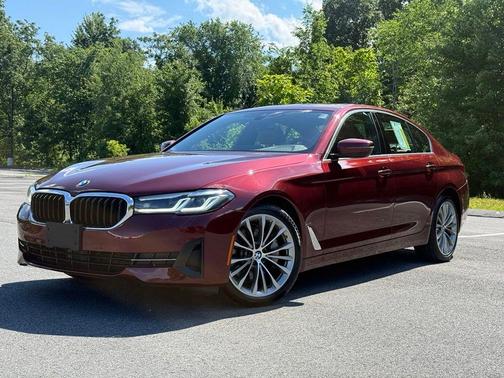 Aventurin Red Metallic 2023 BMW 530 i xDrive