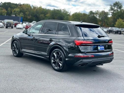 2025 Audi Q7 55 Premium Plus