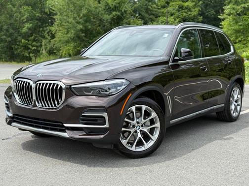 Sparkling Brown Metallic 2023 BMW X5 xDrive40i