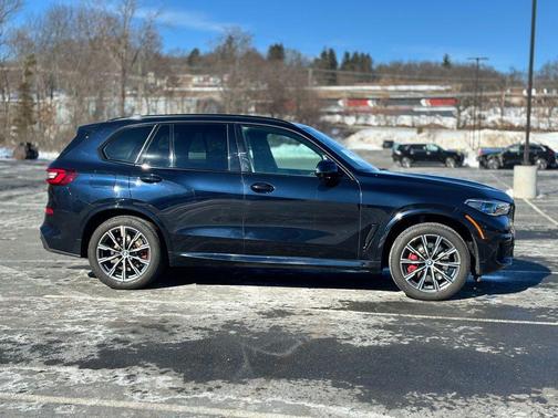 2023 BMW X5 M50i