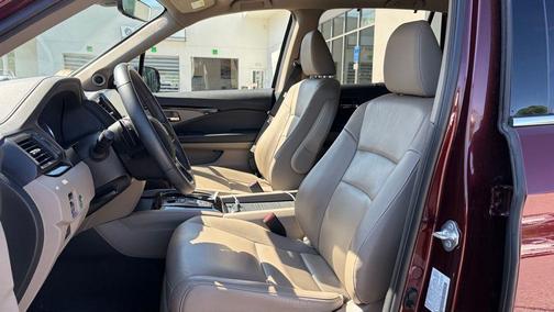 Deep Scarlet Pearl 2022 Honda Pilot Touring 8-Passenger