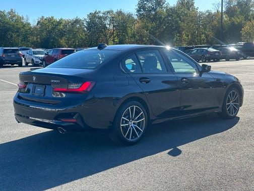 2022 BMW 330 i xDrive