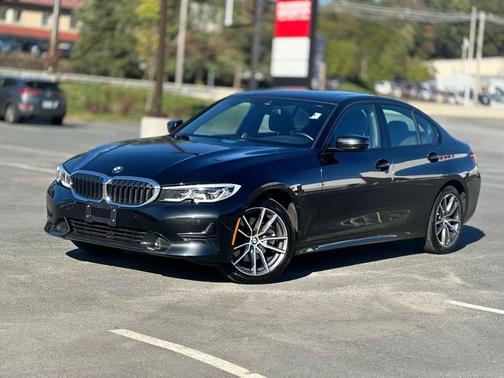2022 BMW 330 i xDrive