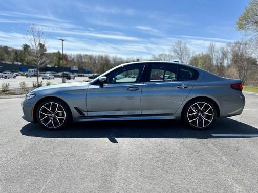 2022 BMW 530 i xDrive