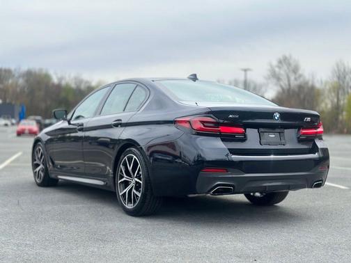 Carbon Black Metallic 2023 BMW 530 i xDrive