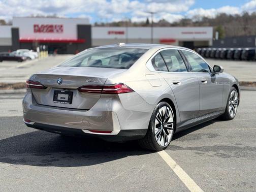 2025 BMW i5 xDrive40