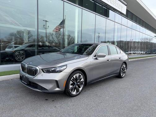 2025 BMW i5 xDrive40