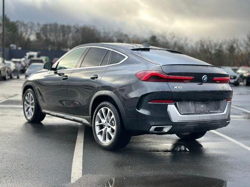 2023 BMW X6 xDrive40i