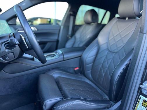 2023 BMW X6 xDrive40i