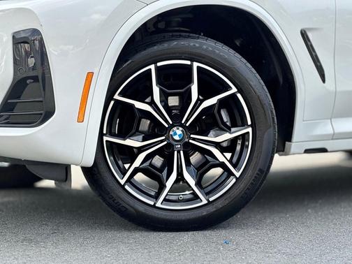 2023 BMW X4 xDrive30i