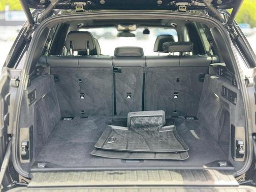 Black Sapphire Metallic 2024 BMW X5 xDrive40i