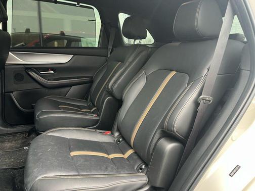 2024 Mazda CX-90 PHEV Premium Plus