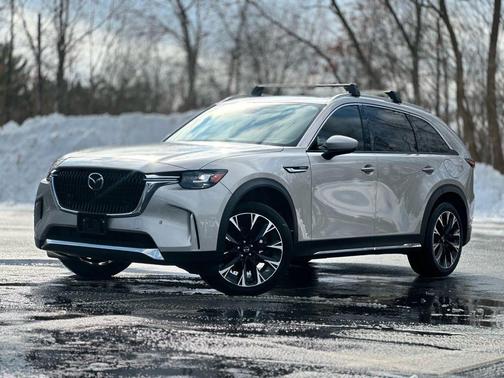 2024 Mazda CX-90 PHEV Premium Plus