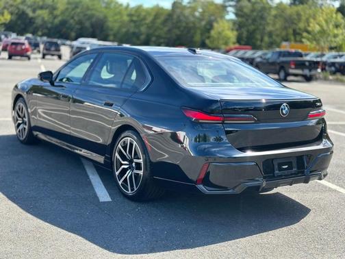 2023 BMW 740 i