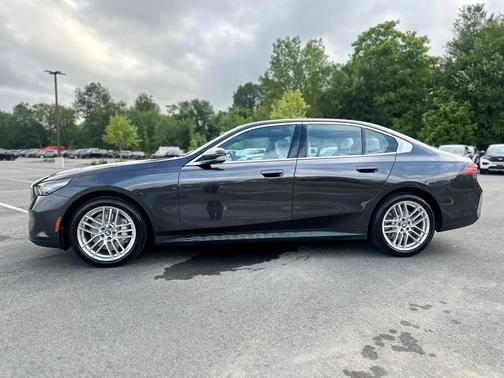 2024 BMW 530 i xDrive