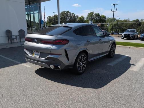 2025 BMW X6 xDrive40i