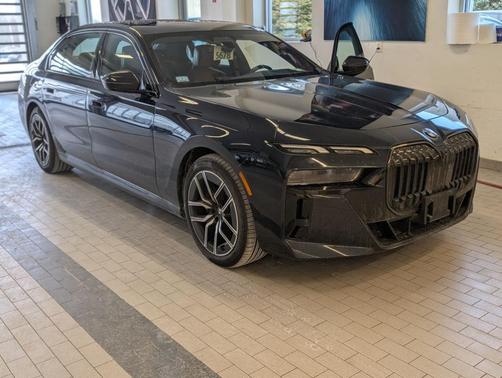 2025 BMW 740 i xDrive