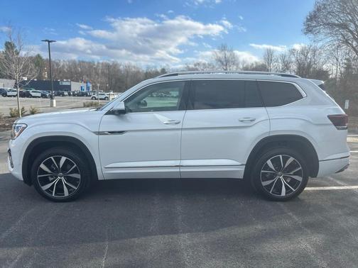 2024 Volkswagen Atlas 2.0T SEL Premium R-Line