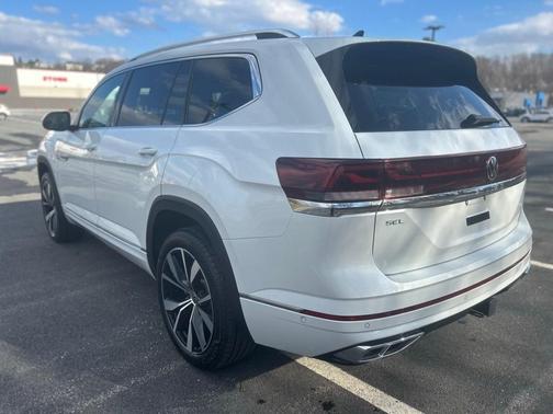 2024 Volkswagen Atlas 2.0T SEL Premium R-Line