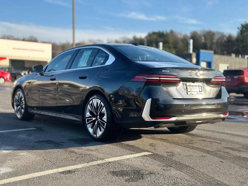 2024 BMW 530 i xDrive