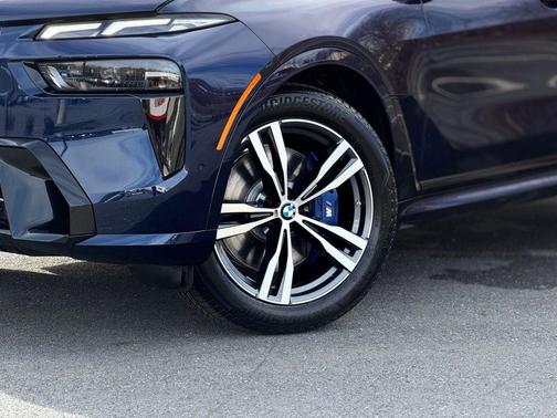 Tanzanite Blue II Metallic 2026 BMW X7 xDrive40i